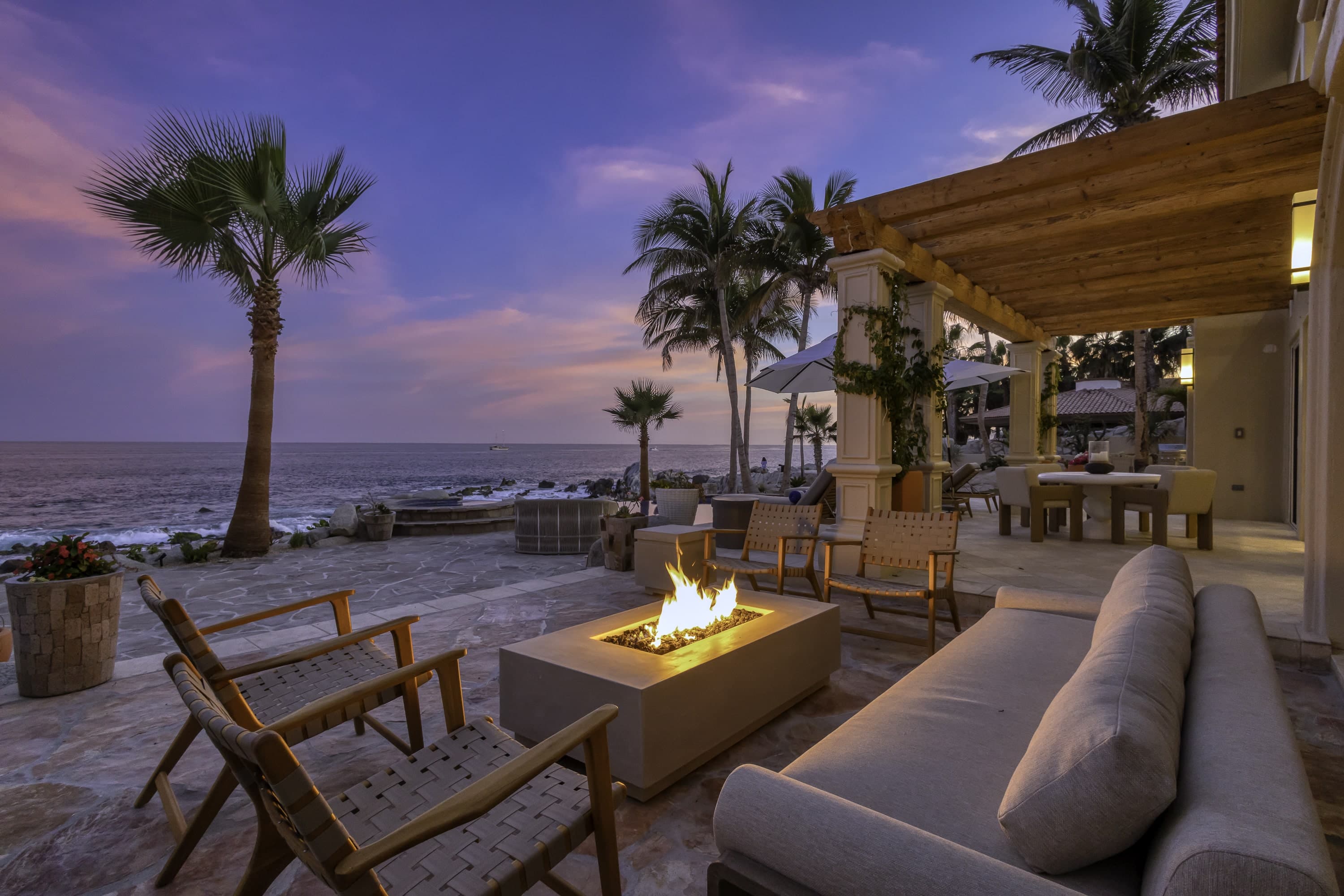 Lands End Hero Image 1