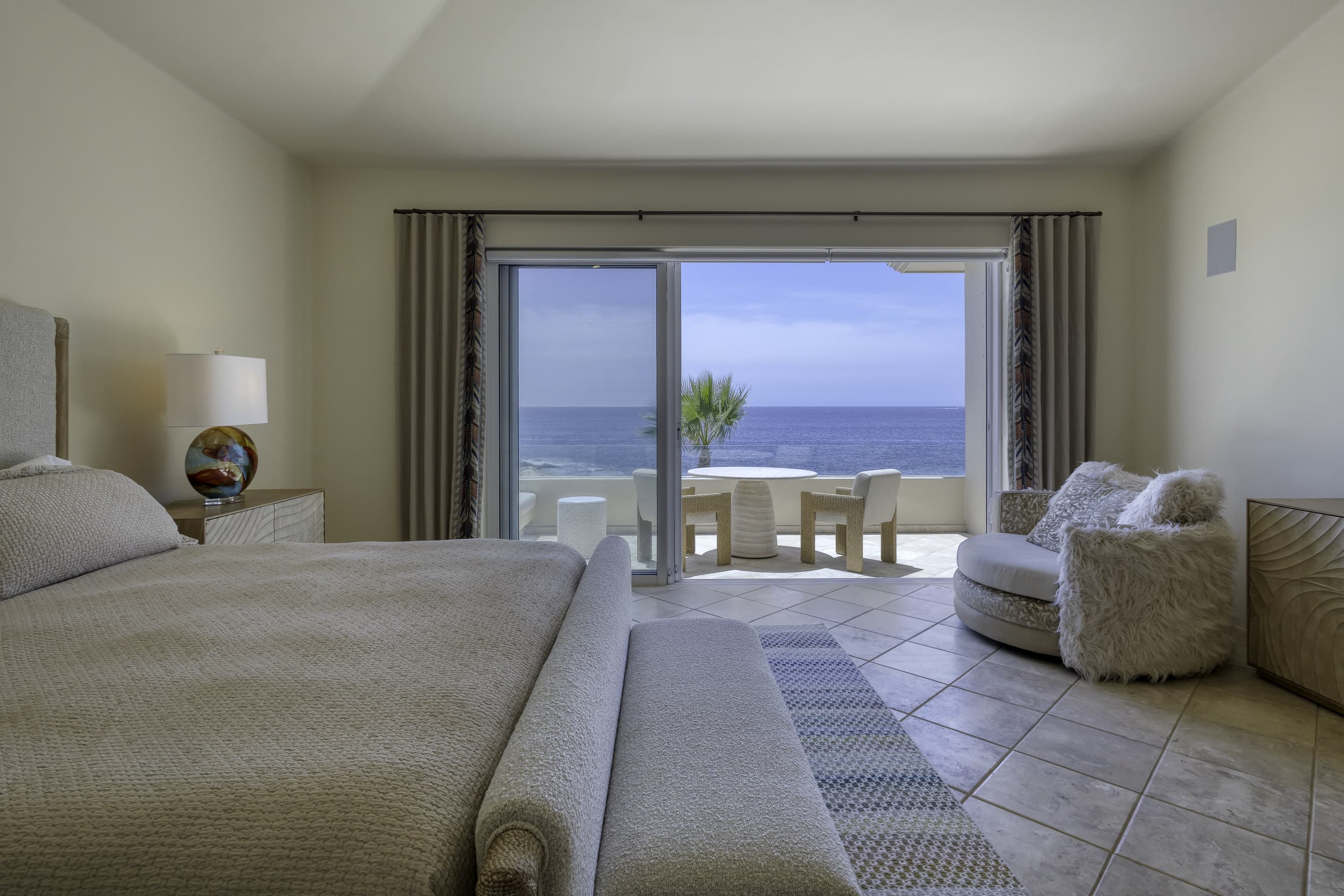 Lands End Hero Image 2